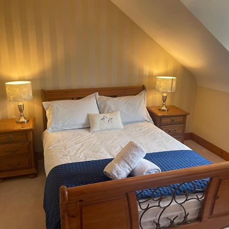 Cosy Rooms In A Stone Cottage Salthill Extérieur photo