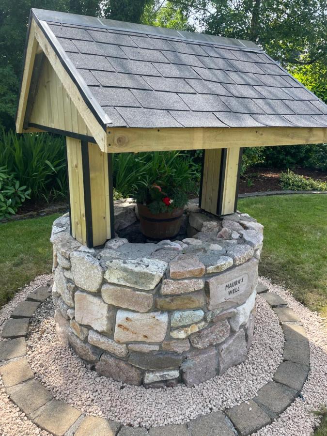 Cosy Rooms In A Stone Cottage Salthill Extérieur photo