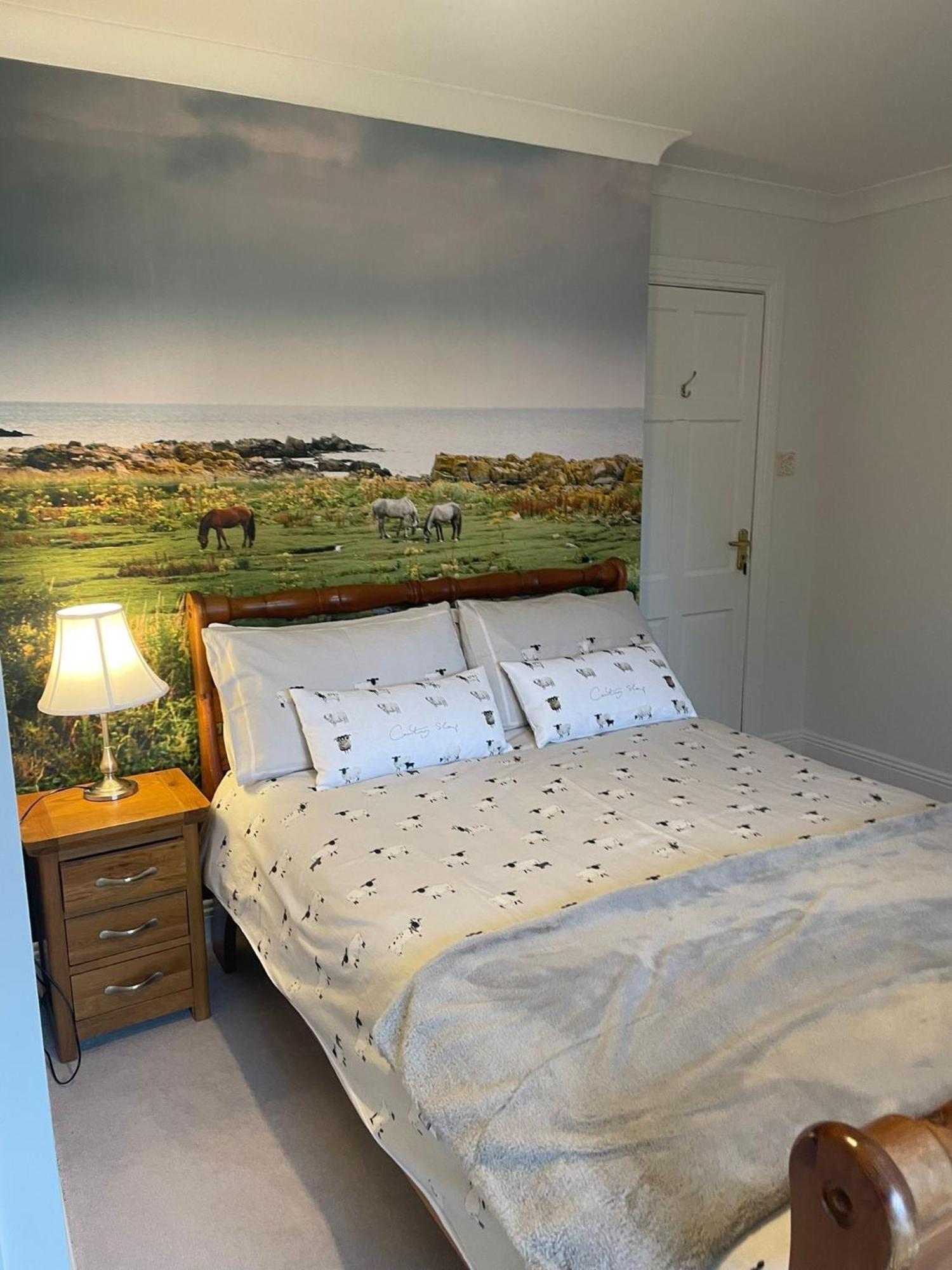 Cosy Rooms In A Stone Cottage Salthill Extérieur photo